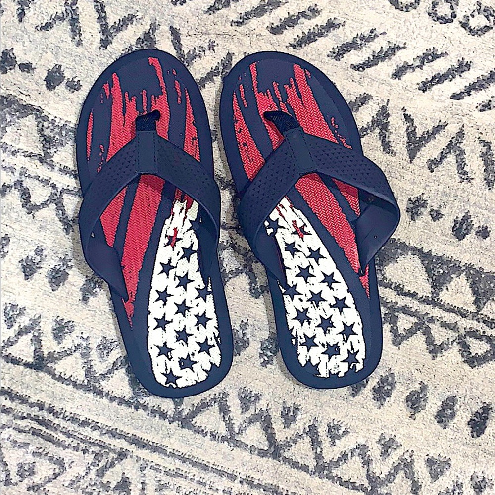 NWOT George. Flip Flops